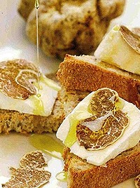 crostini con tartufo e miele