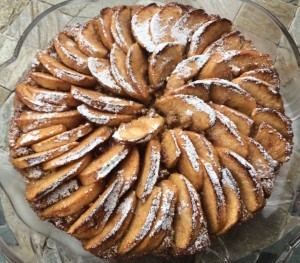 torta di mele e pane raffermo