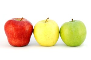 Three apples different colors looks like traffic light