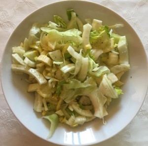 insalata-di-finocchi-sedano-e-fettine-di-limone